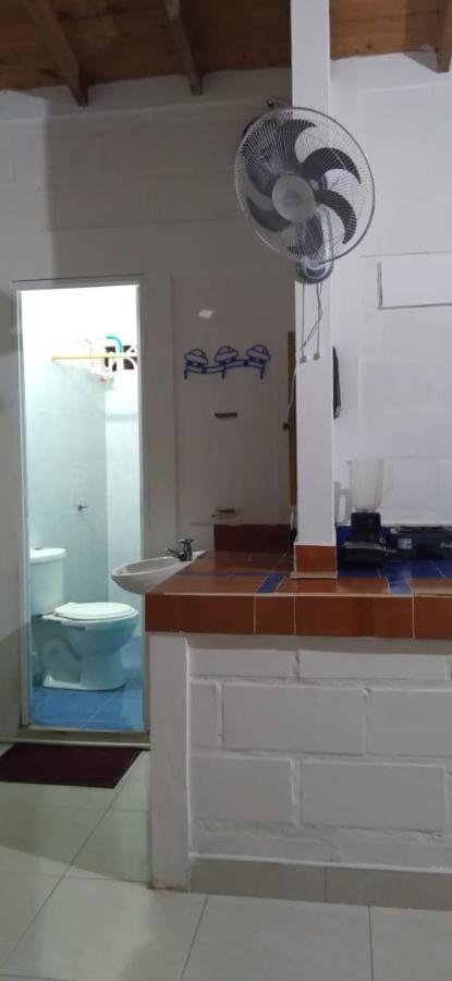 Habitacion Triple Con Cocina Y Bano Privado Necoclí Eksteriør bilde