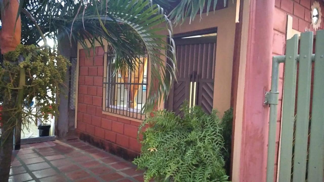 Habitacion Triple Con Cocina Y Bano Privado Necoclí Eksteriør bilde