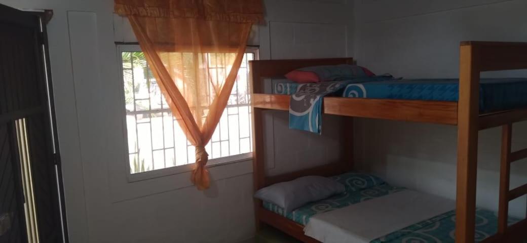 Habitacion Triple Con Cocina Y Bano Privado Necoclí Eksteriør bilde