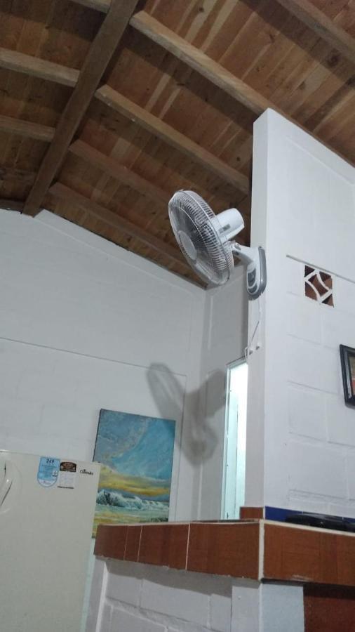 Habitacion Triple Con Cocina Y Bano Privado Necoclí Eksteriør bilde