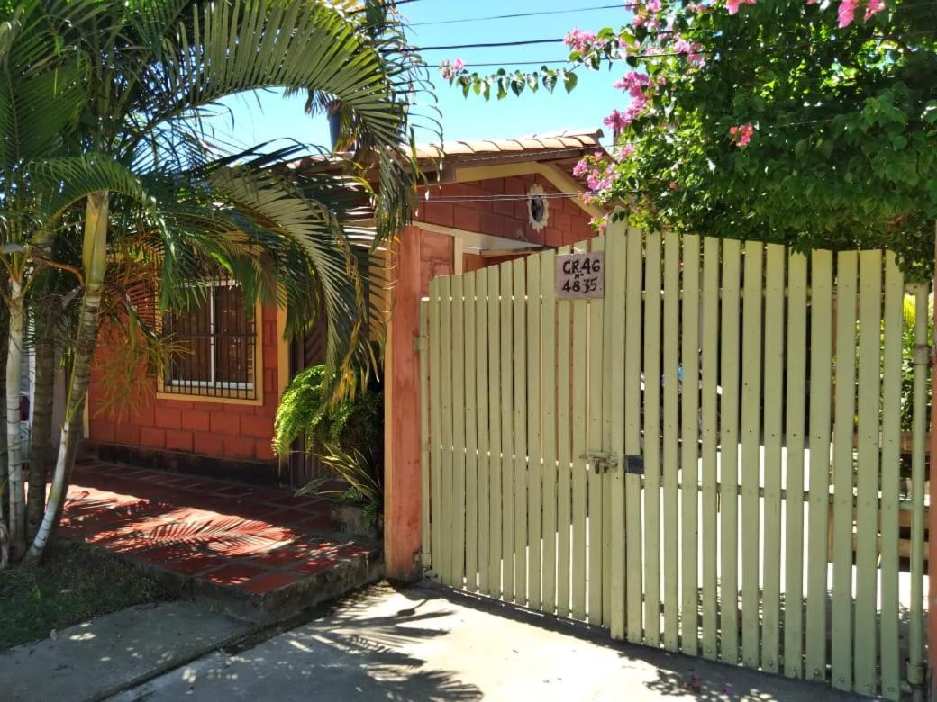 Habitacion Triple Con Cocina Y Bano Privado Necoclí Eksteriør bilde